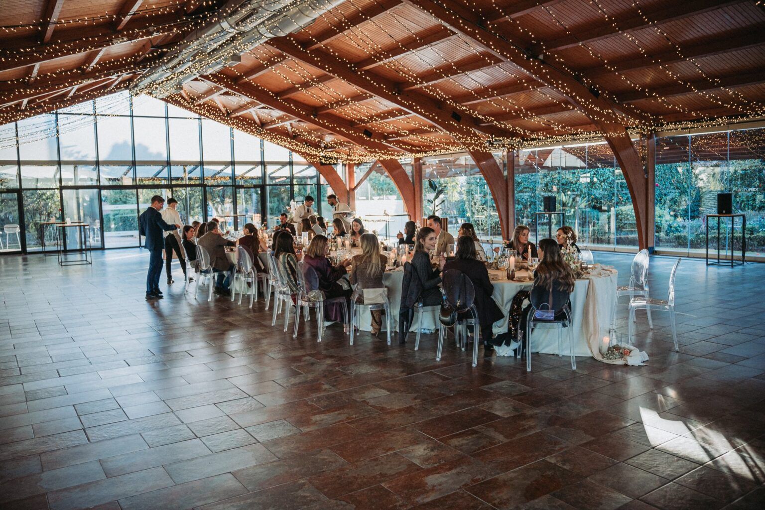 The Wedding Party de Grupo Rex en Rex Natura, mesa «Del lodo crecen las flores más altas» de El Jardín & Co (50)
